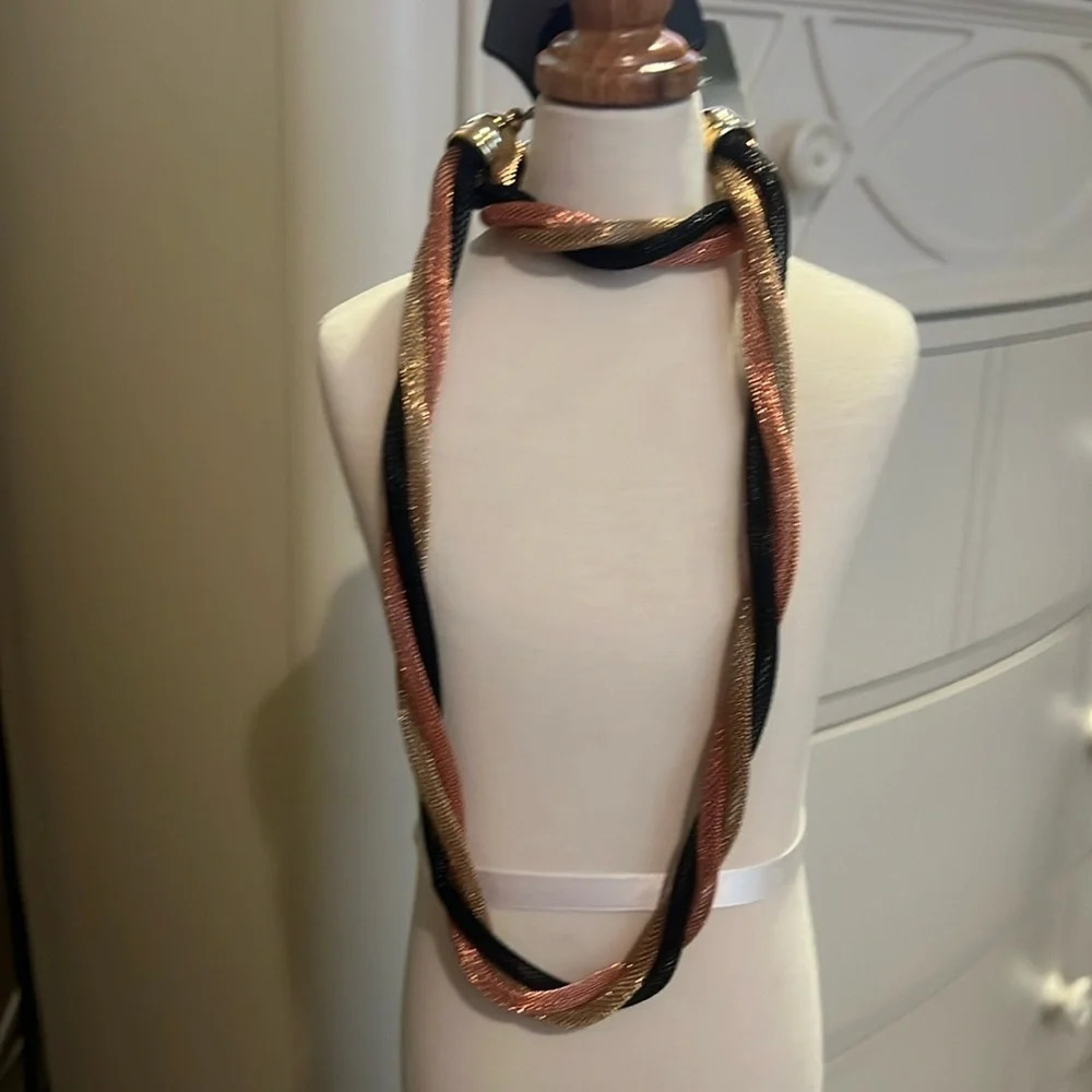 NWT Sapphire Twisted Necklace 18” and Bracelet Set Black gold & rose gold plated